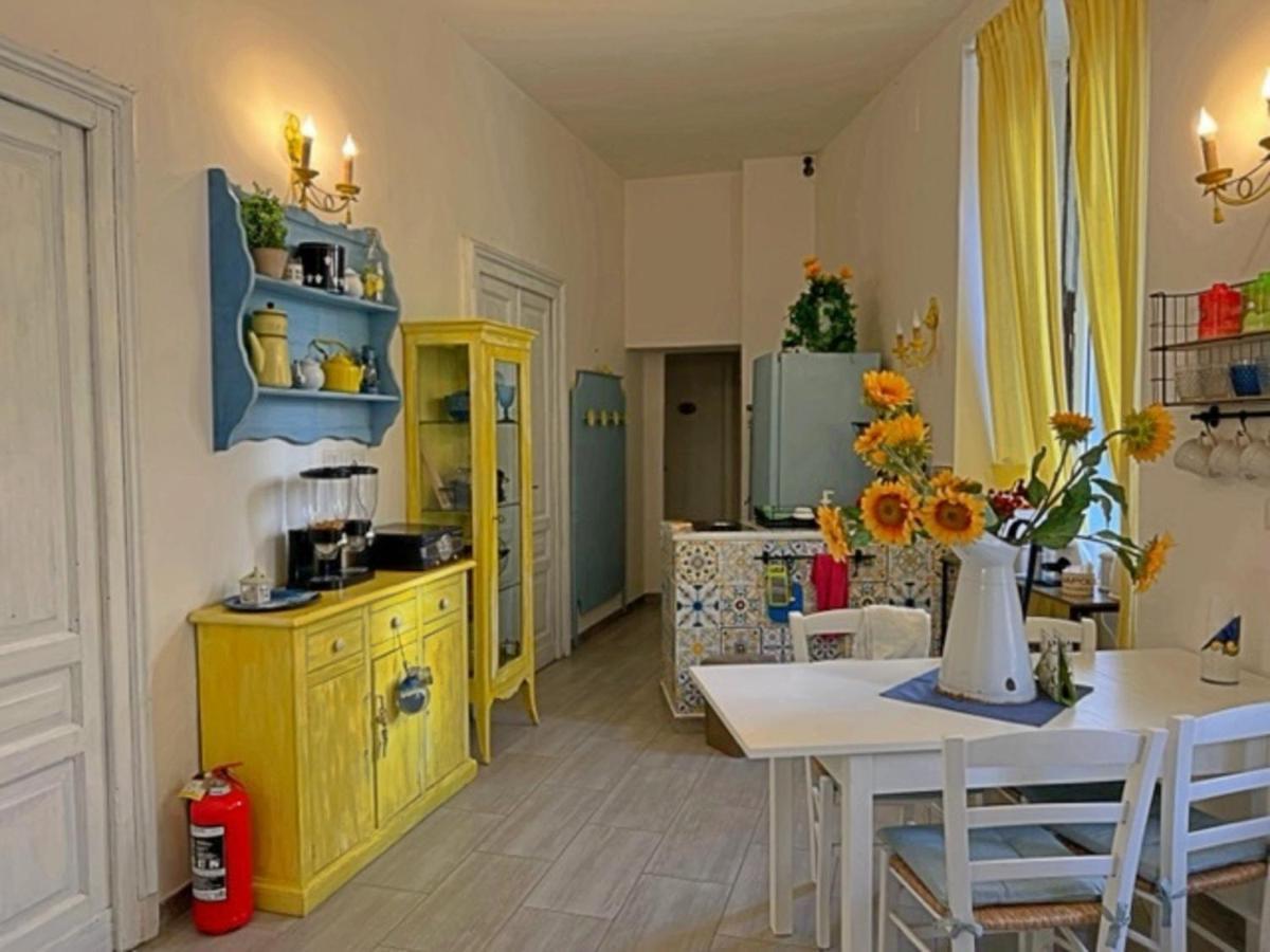 נאפולי Suites Giudecca מראה חיצוני תמונה