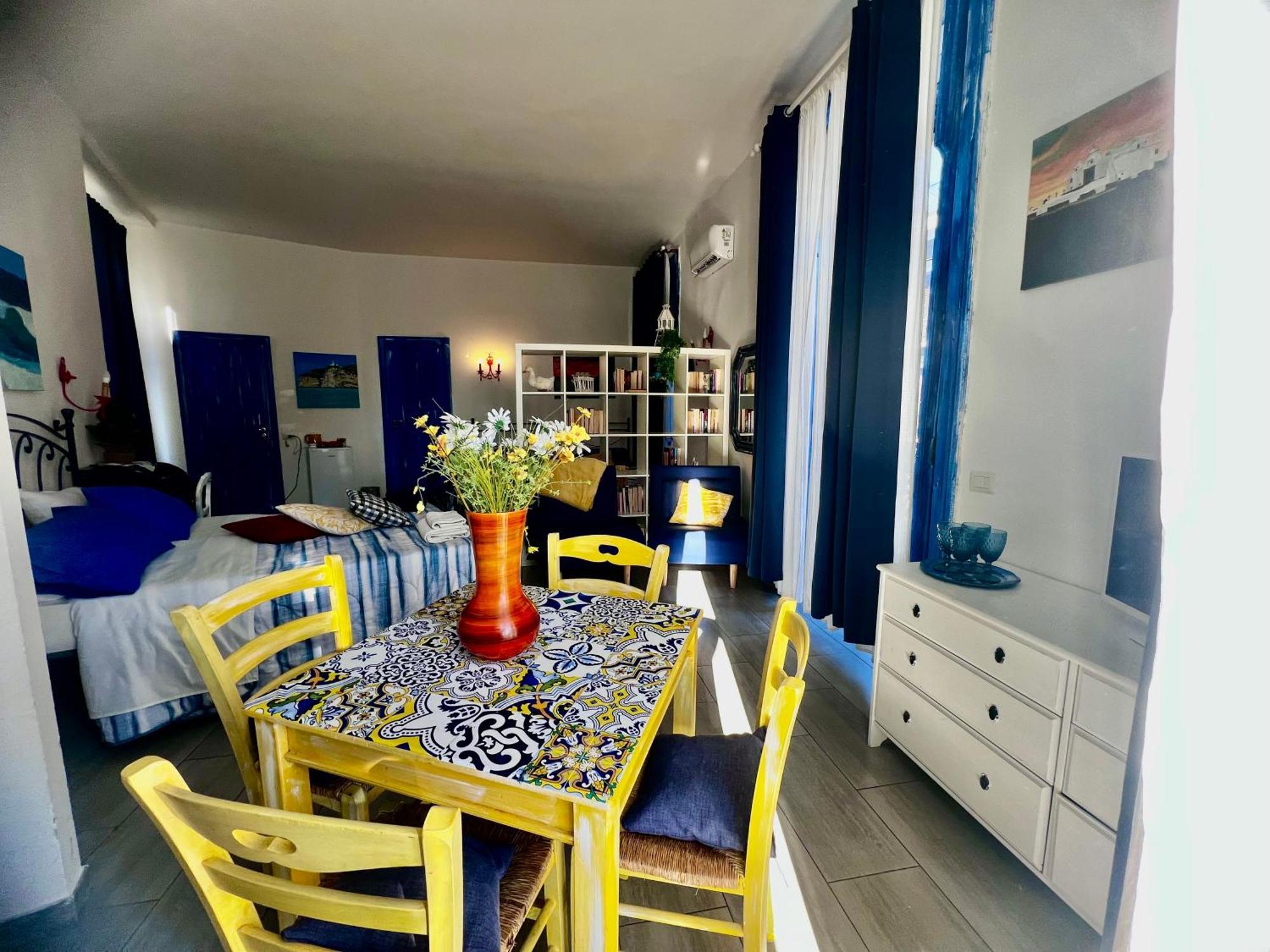 נאפולי Suites Giudecca מראה חיצוני תמונה