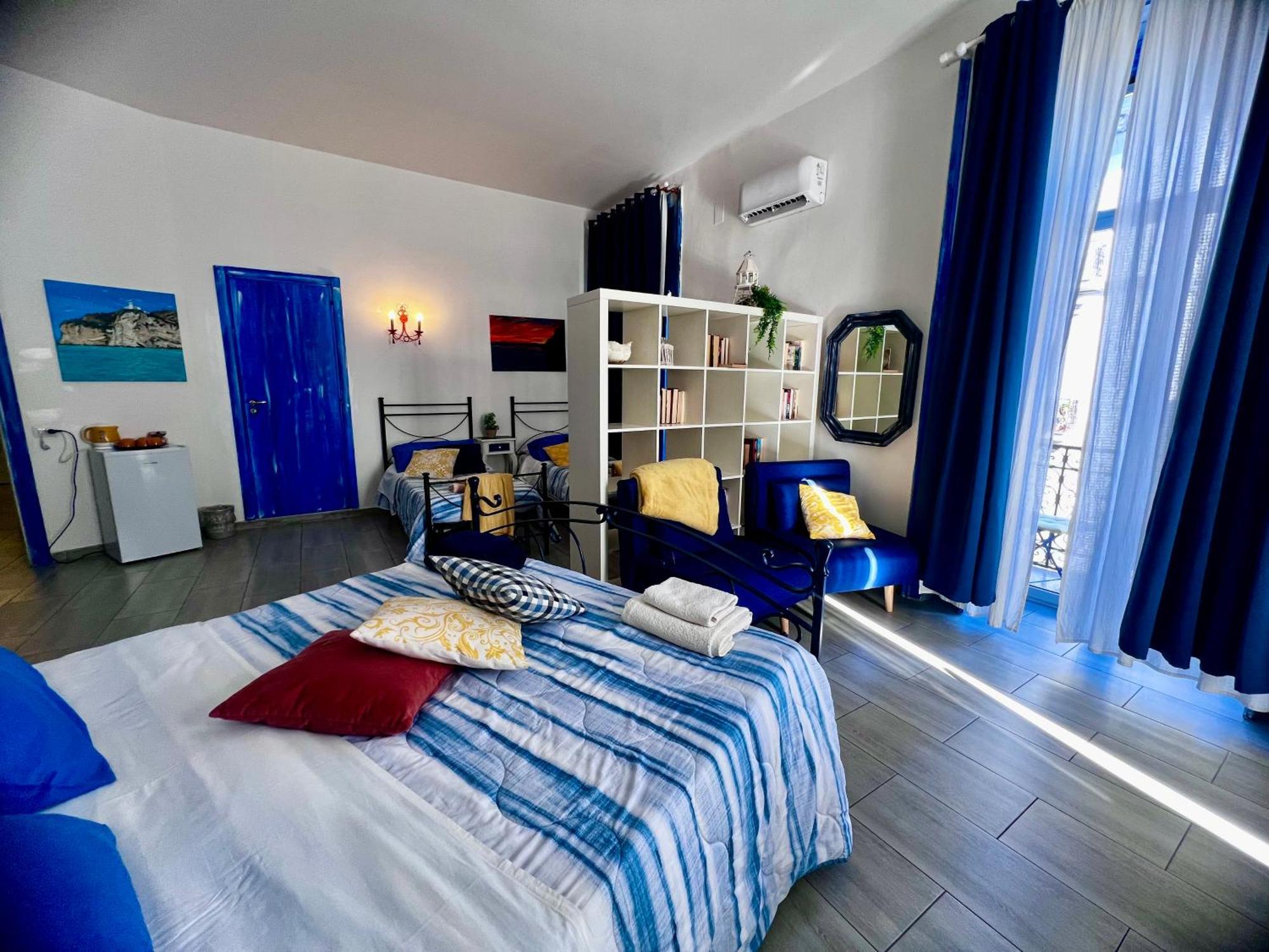 נאפולי Suites Giudecca מראה חיצוני תמונה